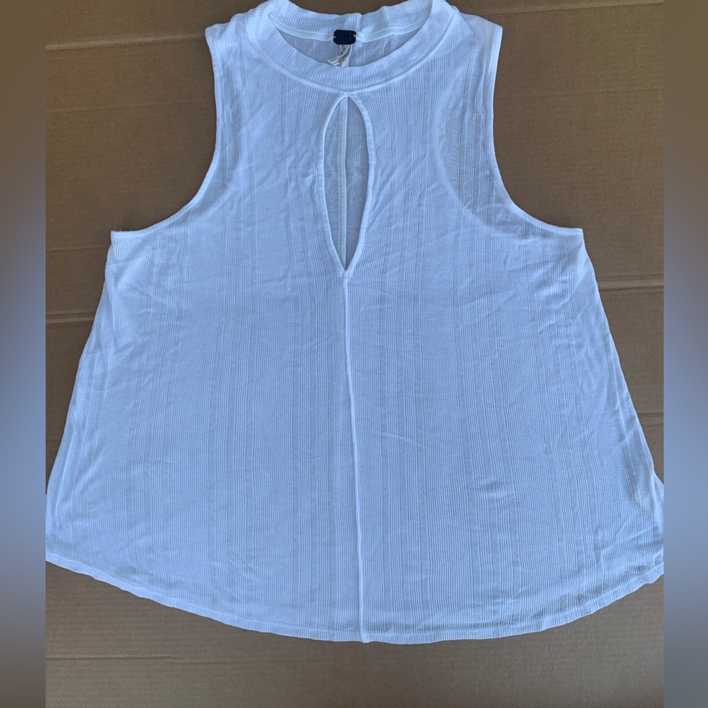 We The Free Keyhole Swing Tank in Size Large